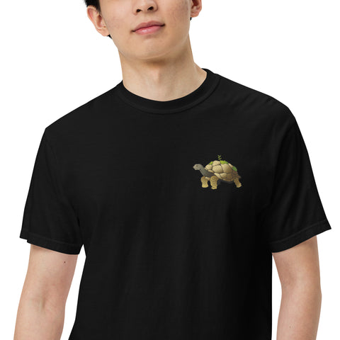 T-Shirt Schildegard gestickt auf Unisex mit schwerem Stoff – Schwarz